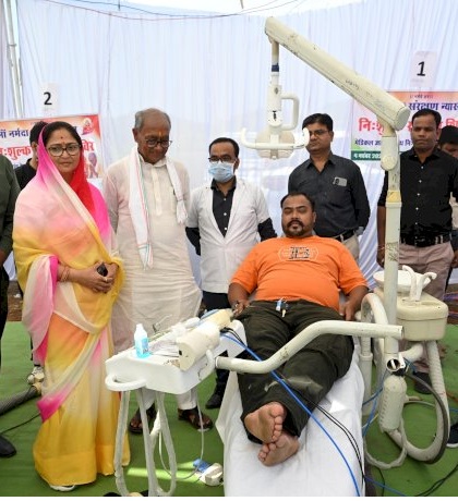 रोहणी गांव में निःशुल्क स्वास्थ्य शिविर का आयोजन, नर्मदा संरक्षण पर ग्रामीणों को मिलेगा इलान्यास की पहल ज और दवाएं
